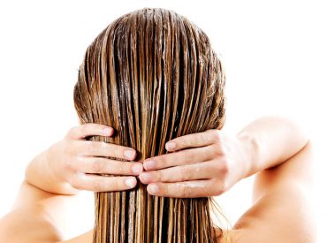 ¿Alguna vez ha usado un producto y has deseado nunca haberlo aplicado en su cabello? He estado en tales situaciones y quiero contarte sobre ello. Resulta que no deberías buscar todos los productos recomendados porque pueden resultar inadecuados para tu tipo de cabello. No he tenido muchas fallas en el cabello, pero hubo algunas que […]